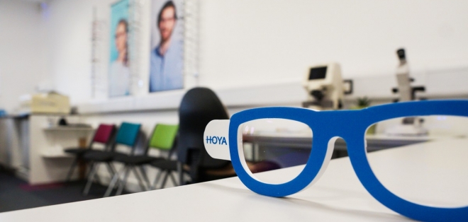 25% popusta na HOYA naočalne leće s BlueControl anti-refleksnim slojem